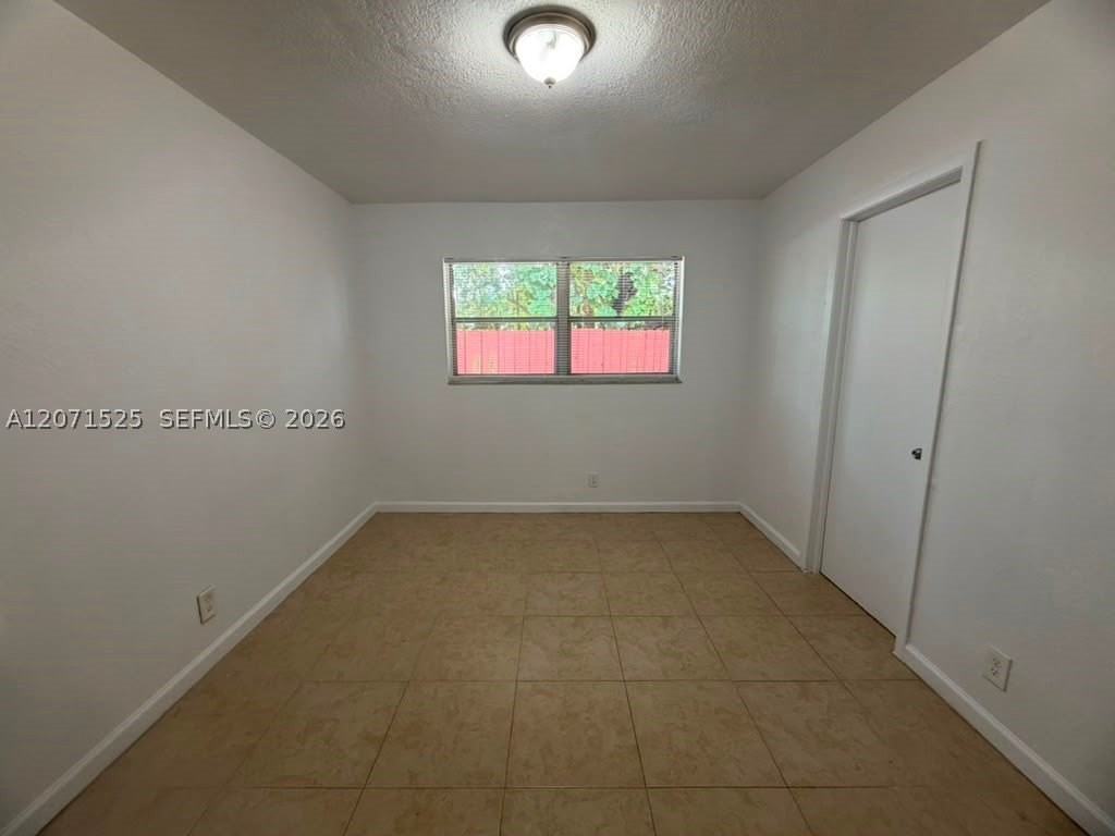 919 Nw 2nd Ave #3 - Photo 6 of 24