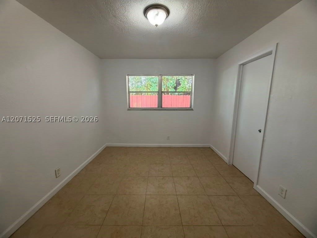 919 Nw 2nd Ave #3 - Photo 7 of 24