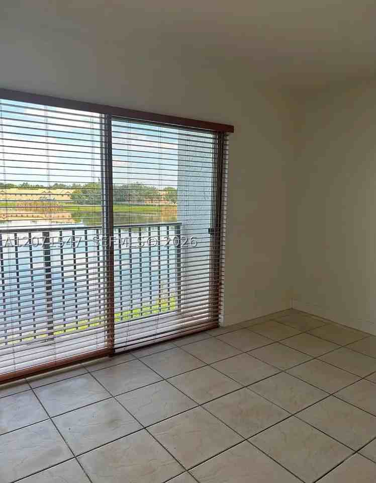 8720 N Sherman Cir #307 - Photo 4 of 15
