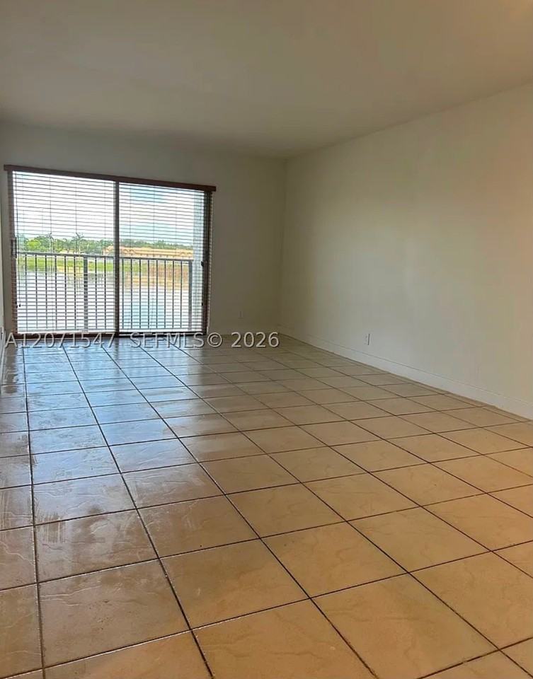 8720 N Sherman Cir #307 - Photo 5 of 15