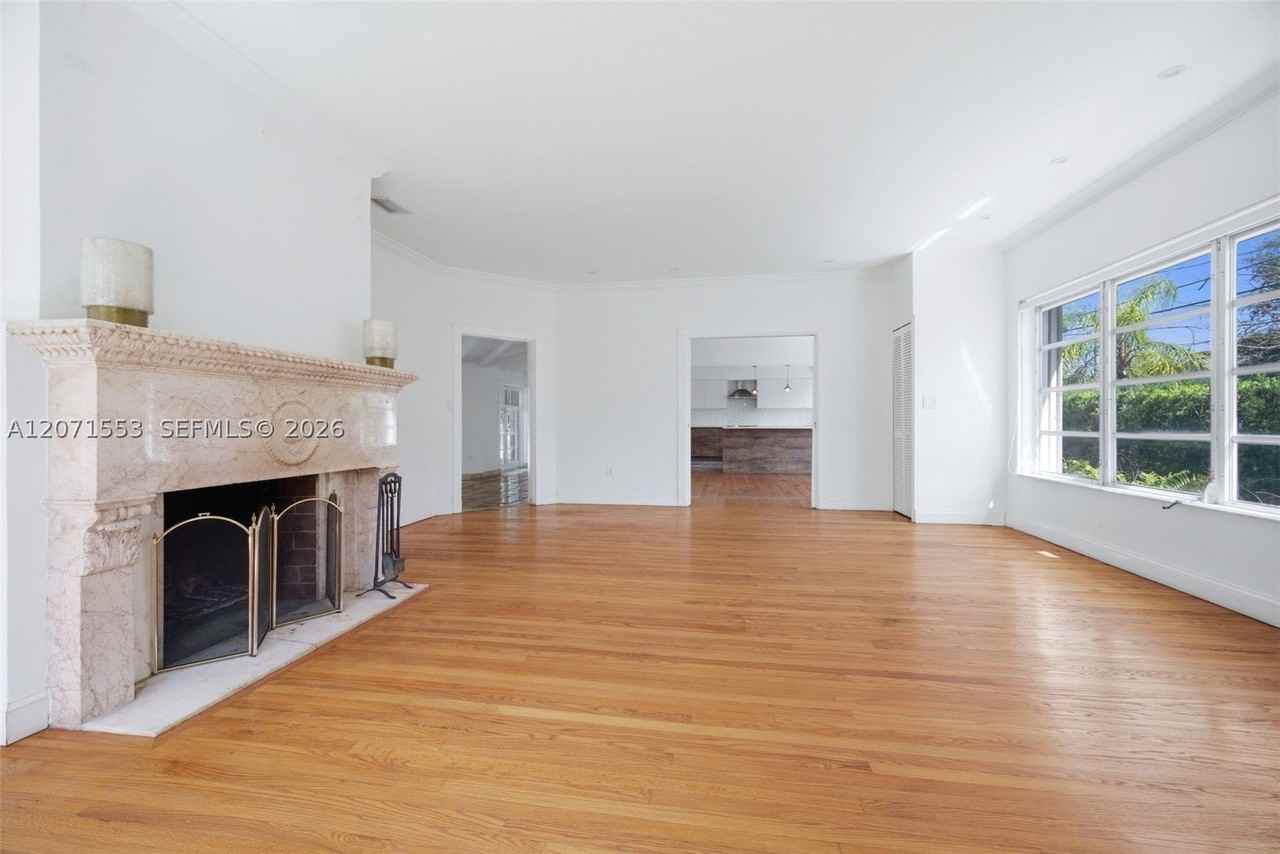 2300 S Miami Ave #2300 - Photo 4 of 49