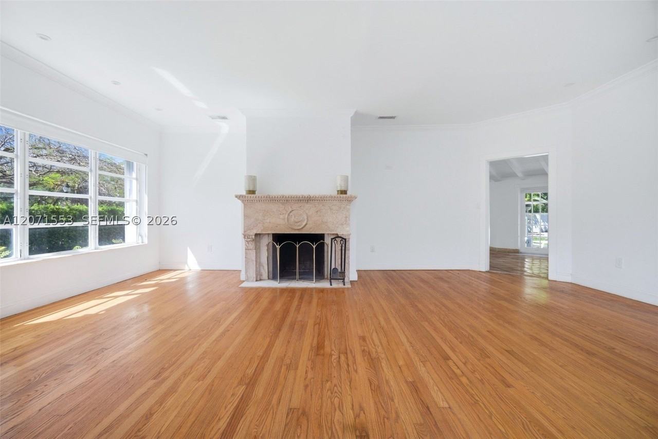 2300 S Miami Ave #2300 - Photo 6 of 49