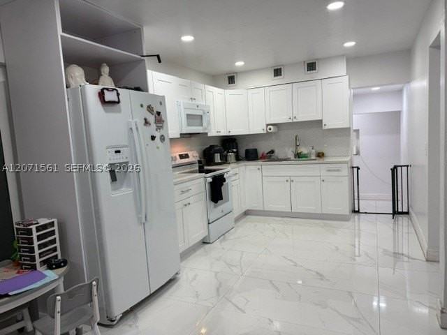 846 W 32nd St #1 - Photo 6 of 34