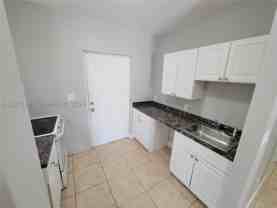 1740 Nw 1st Pl #3 - Photo 1 of 1
