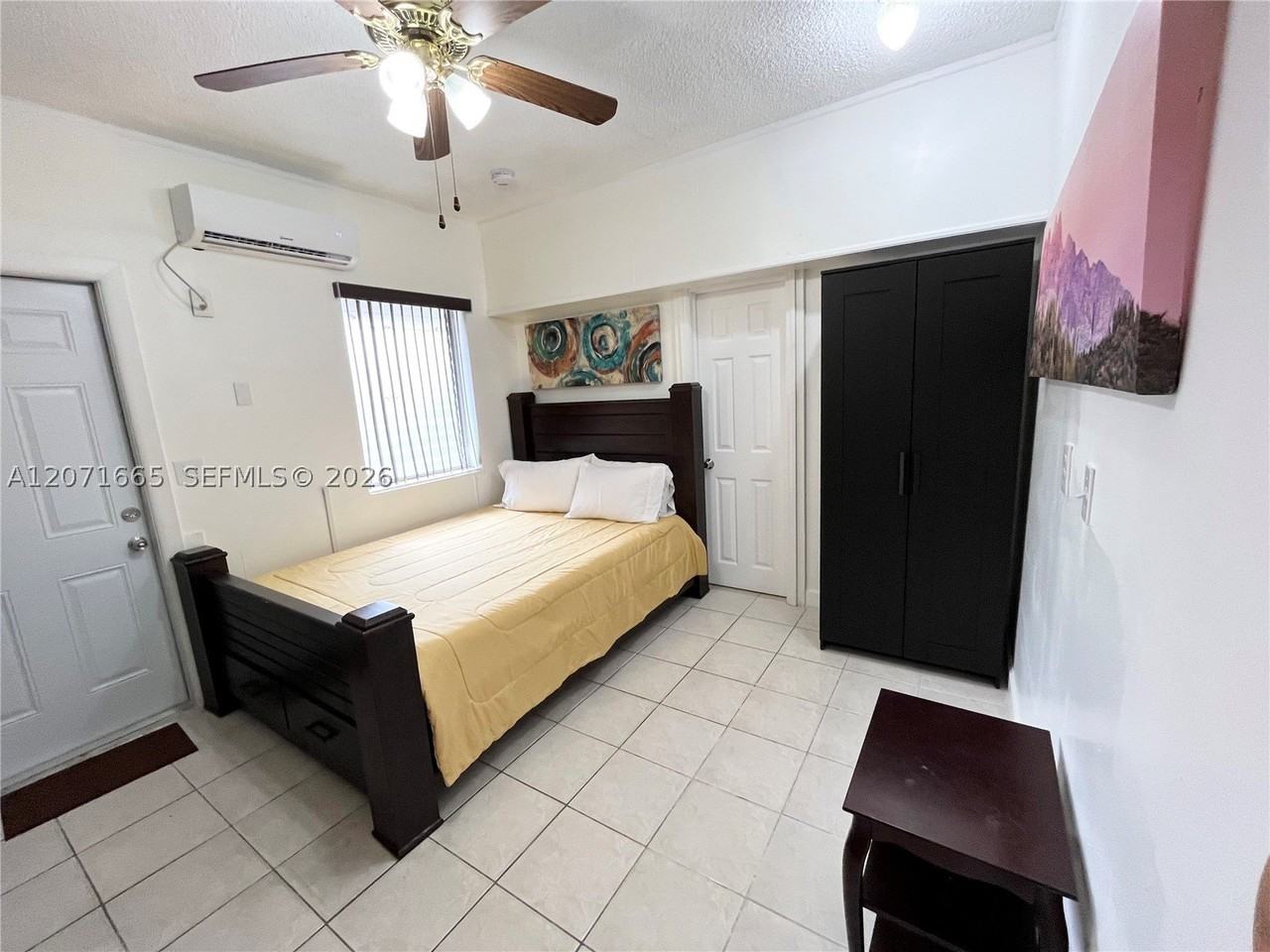 3054 Nw 18th St #2 - Photo 2 of 12