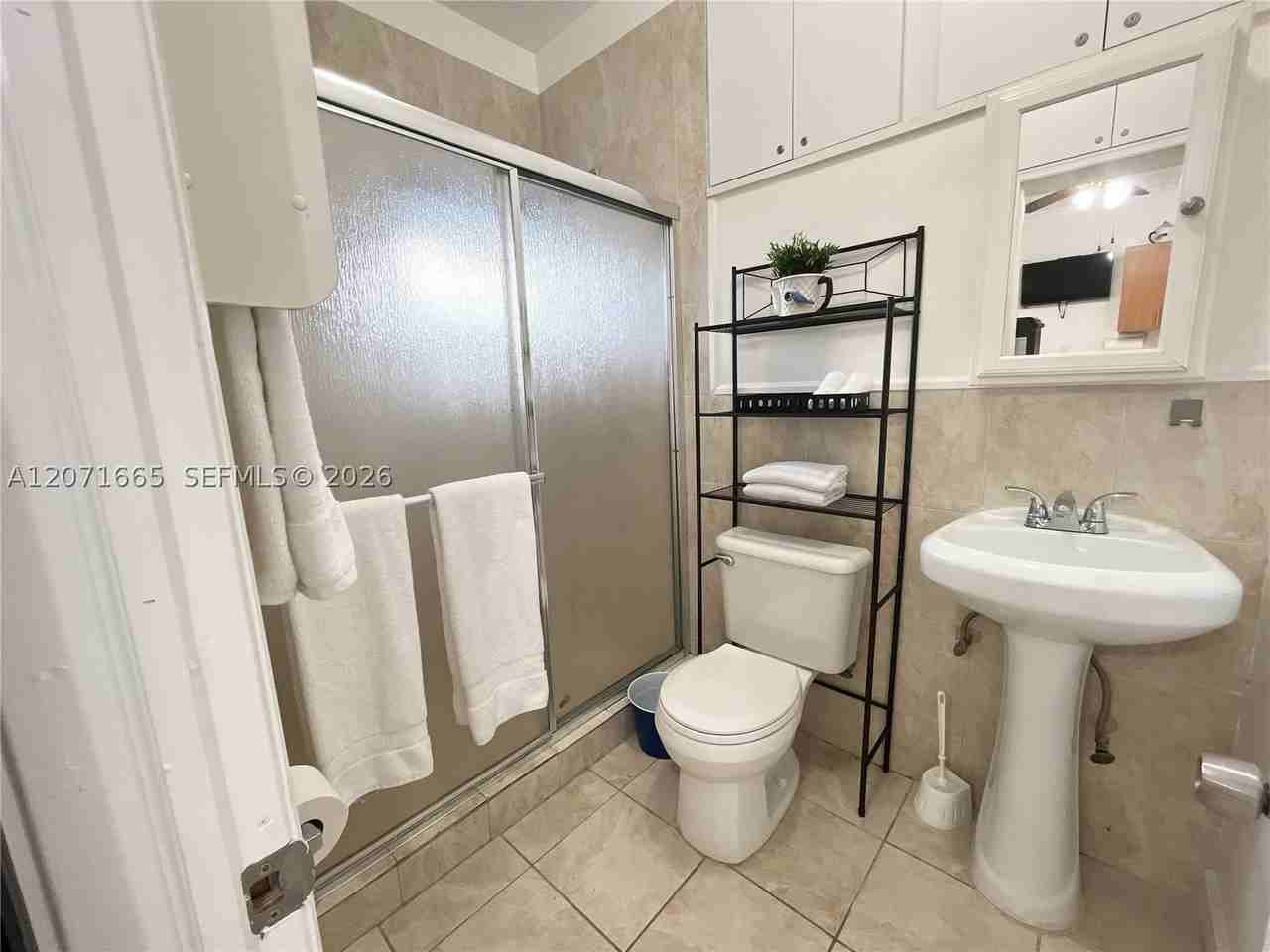 3054 Nw 18th St #2 - Photo 6 of 12