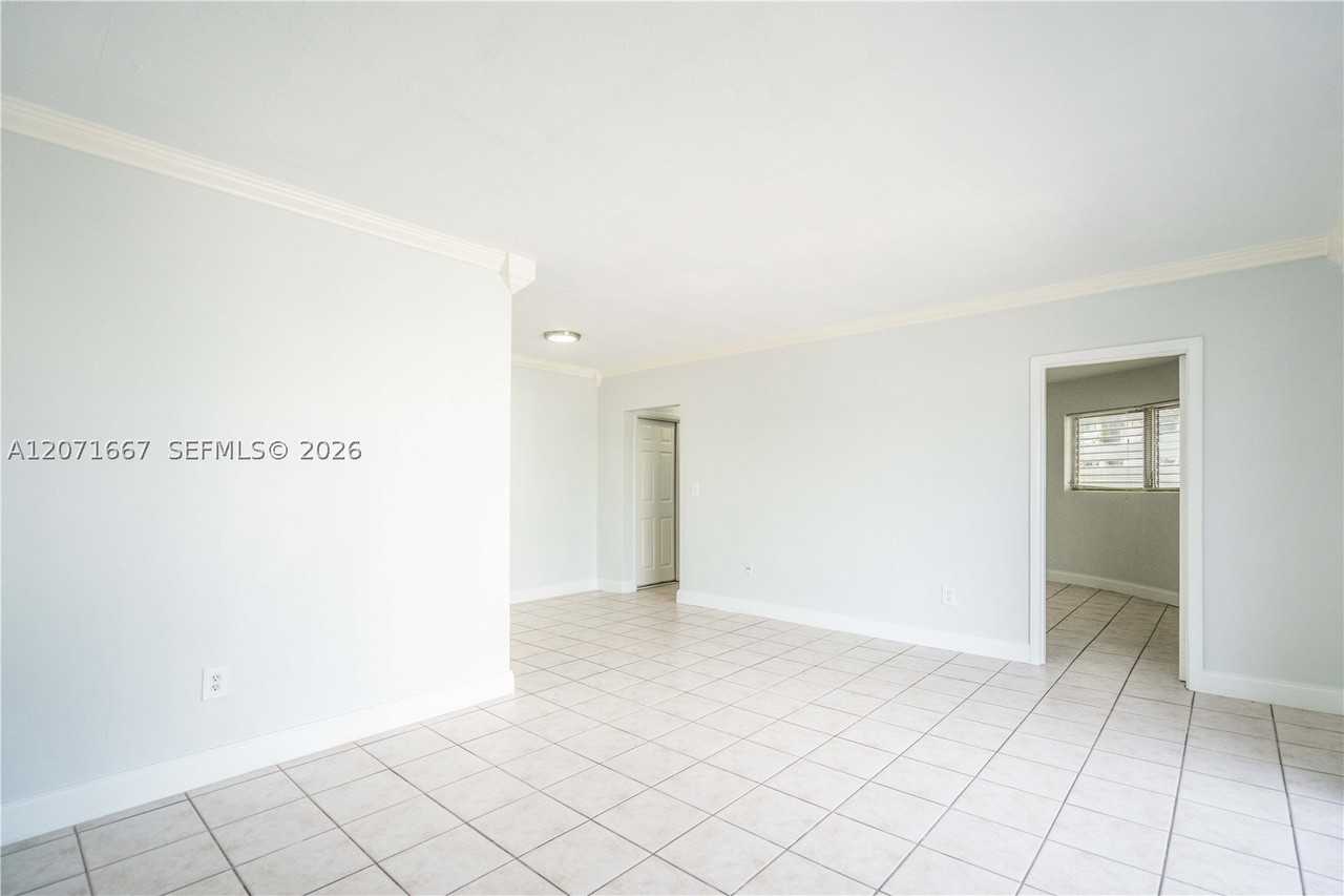7640 Carlyle Ave #7A - Photo 3 of 19