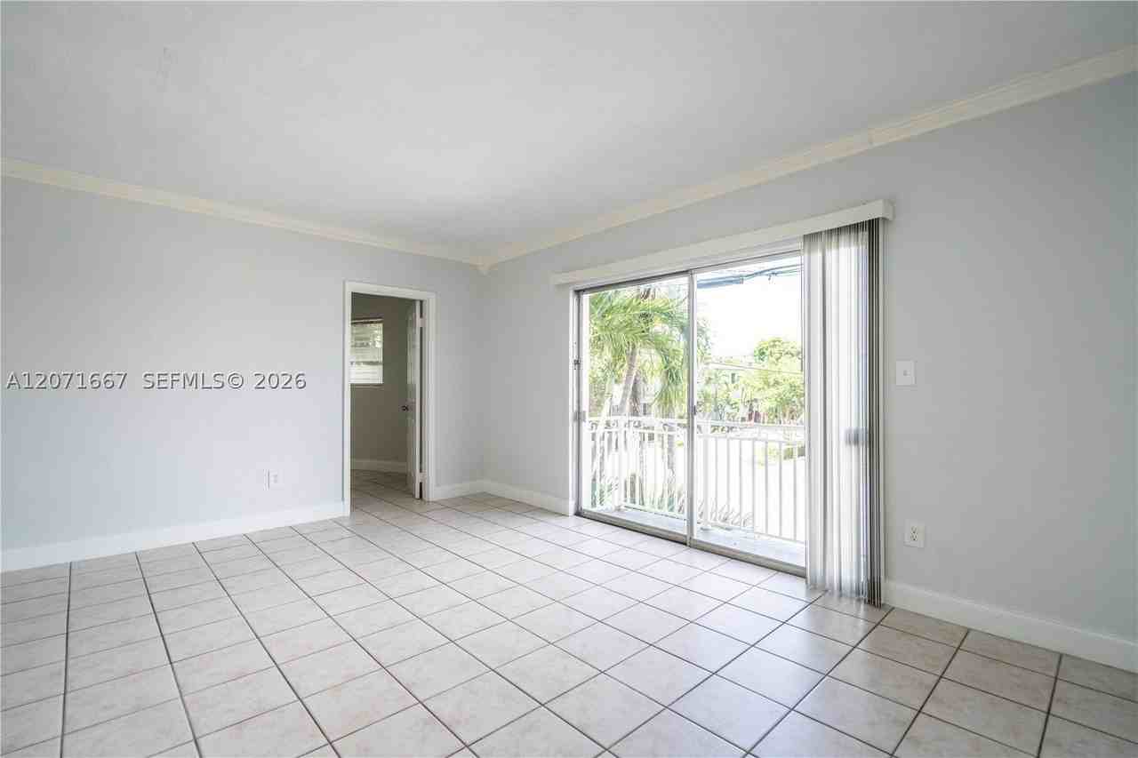 7640 Carlyle Ave #7A - Photo 5 of 19