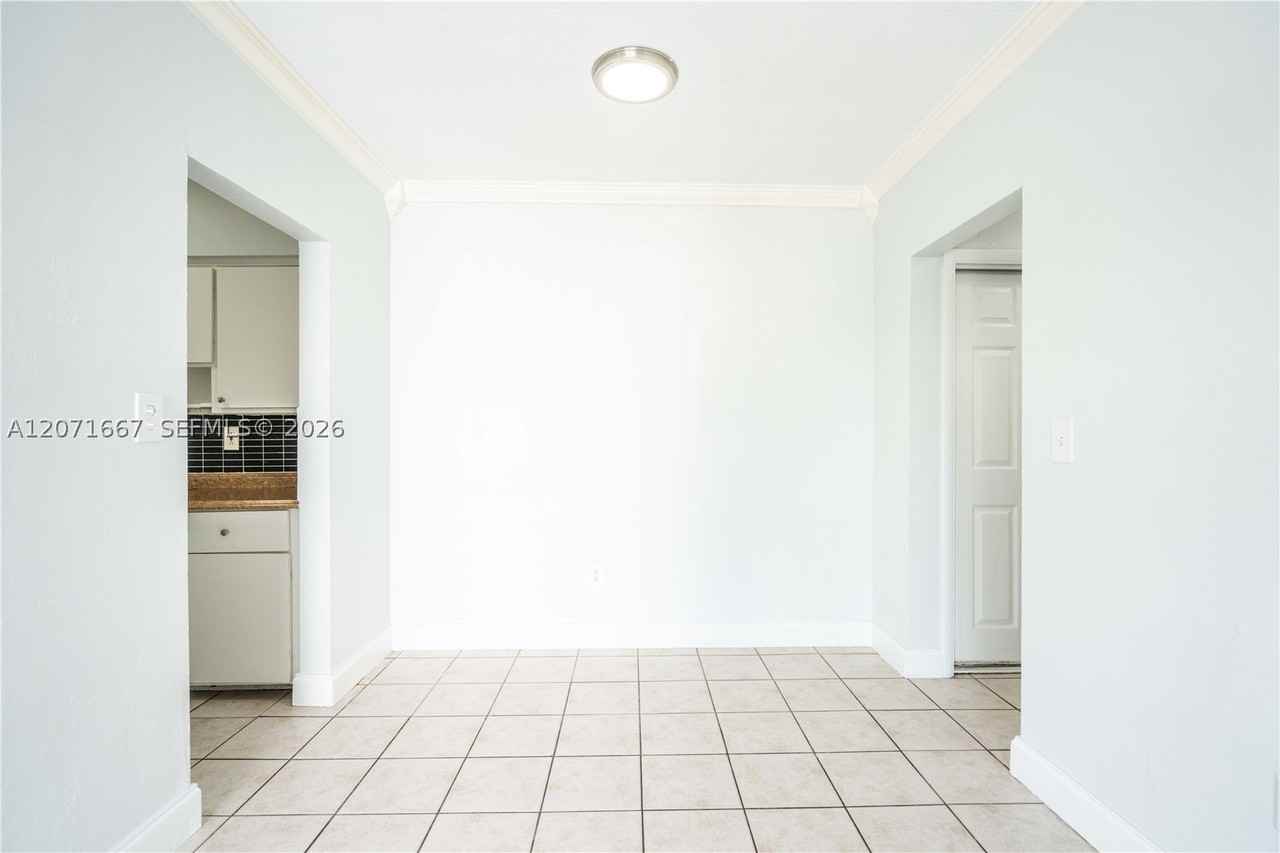 7640 Carlyle Ave #7A - Photo 6 of 19