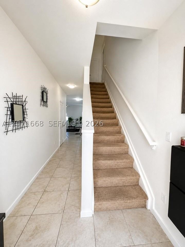 1123 Nw 41st Ln #1123 - Photo 4 of 24