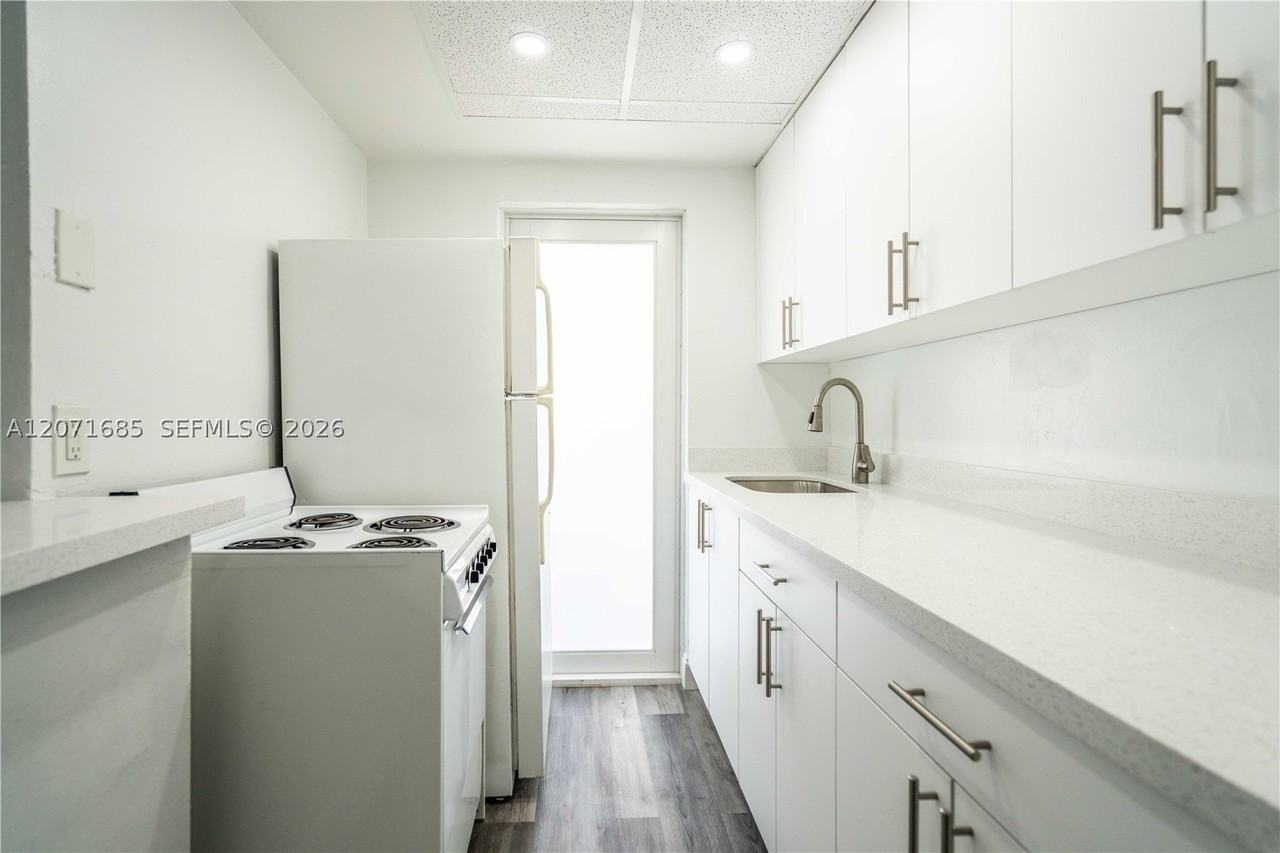 6650 Miller Dr #19 - Photo 6 of 16
