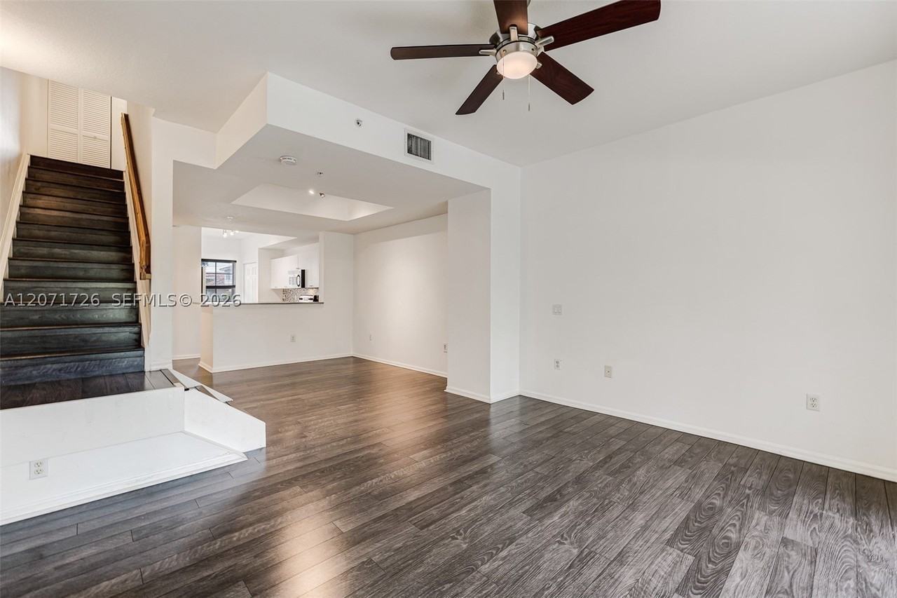 8900 Ne 8th Ave #1107 - Photo 2 of 45