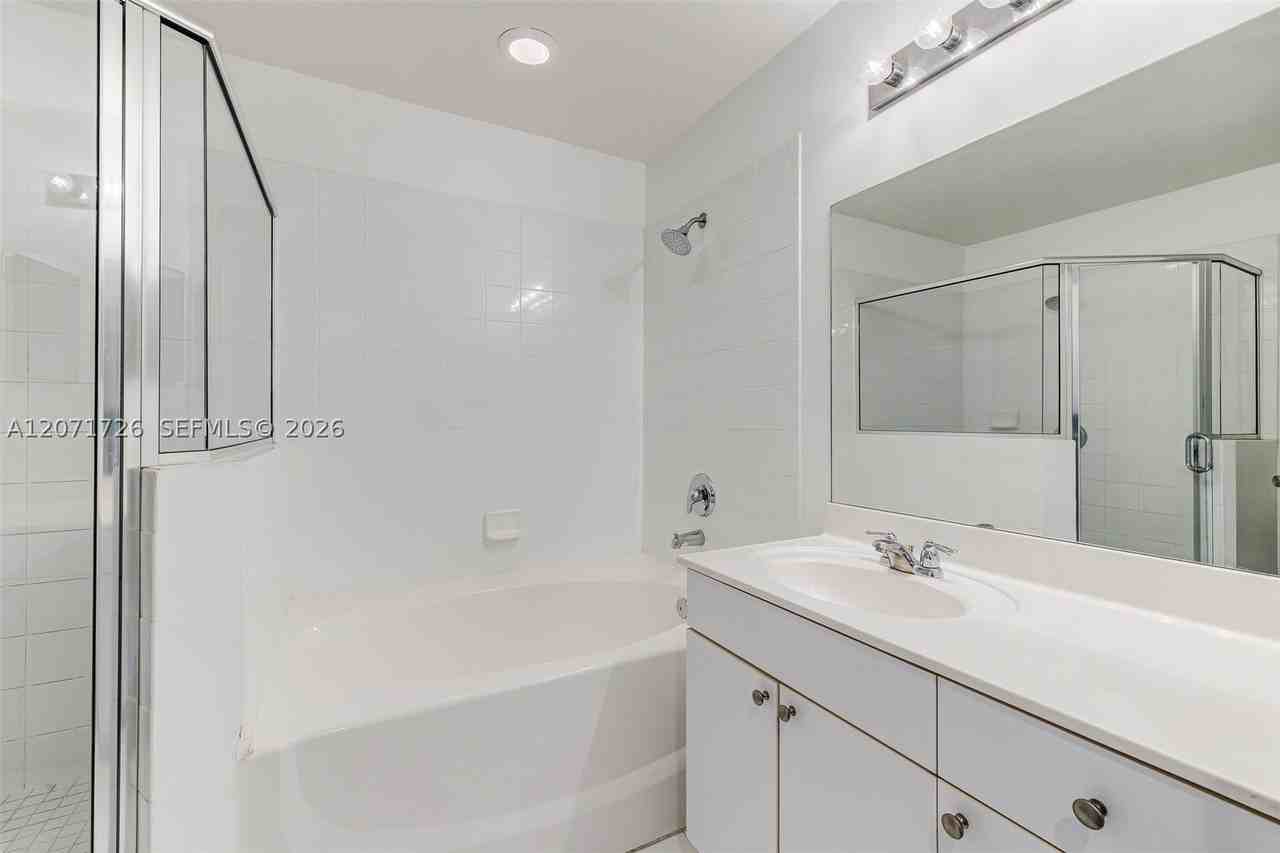 8900 Ne 8th Ave #1107 - Photo 3 of 45