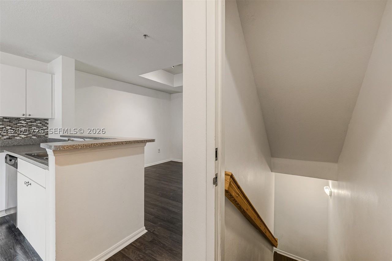 8900 Ne 8th Ave #1107 - Photo 6 of 45