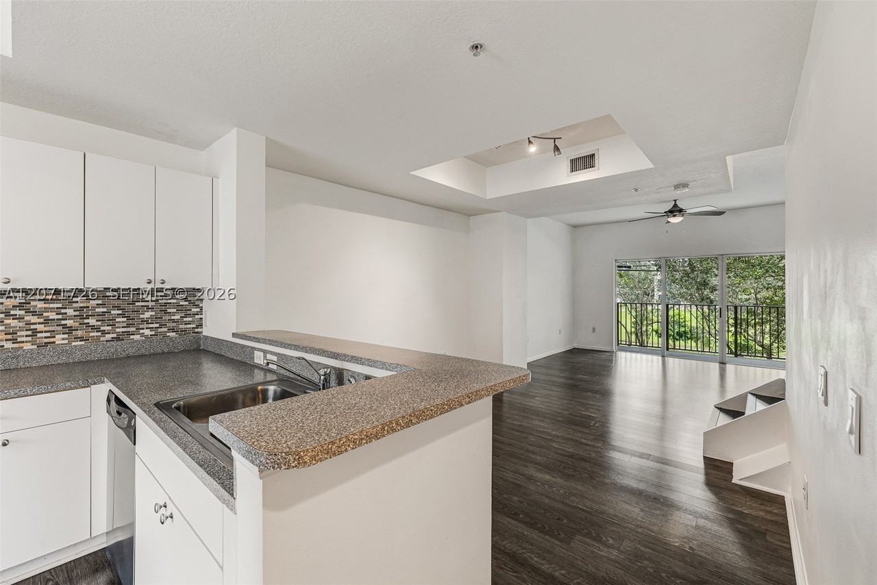 8900 Ne 8th Ave #1107 - Photo 7 of 45