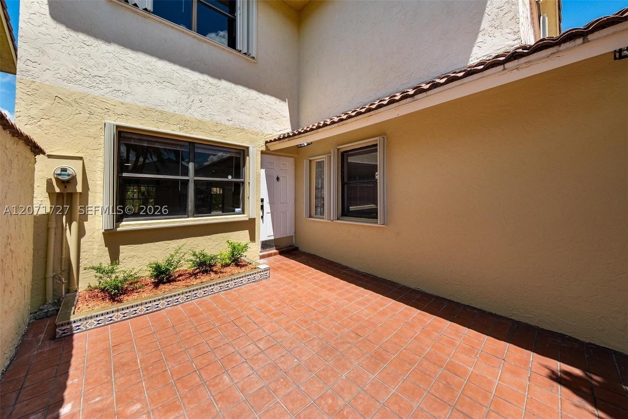 15157 Sw 95th St #15157 - Photo 2 of 50