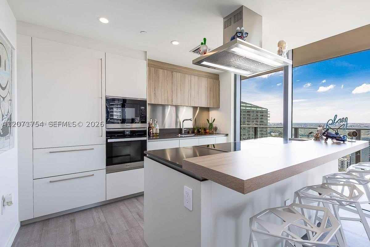 1000 Brickell Plz #3512 - Photo 5 of 23