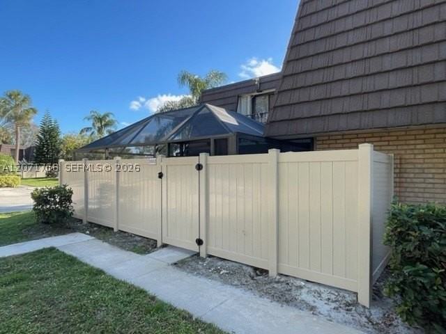 6902 69th Way - Photo 2 of 18