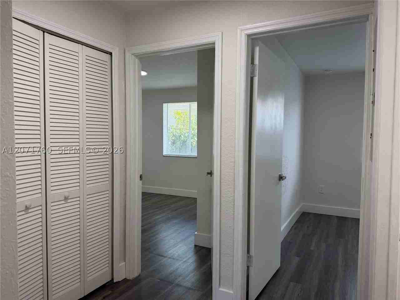 580 Nw 58th St - Photo 6 of 12