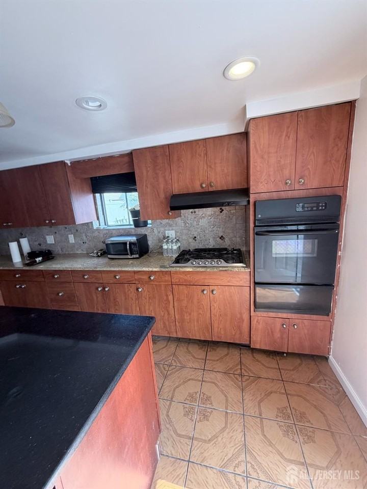 216 N Hill Rd - Photo 6 of 19