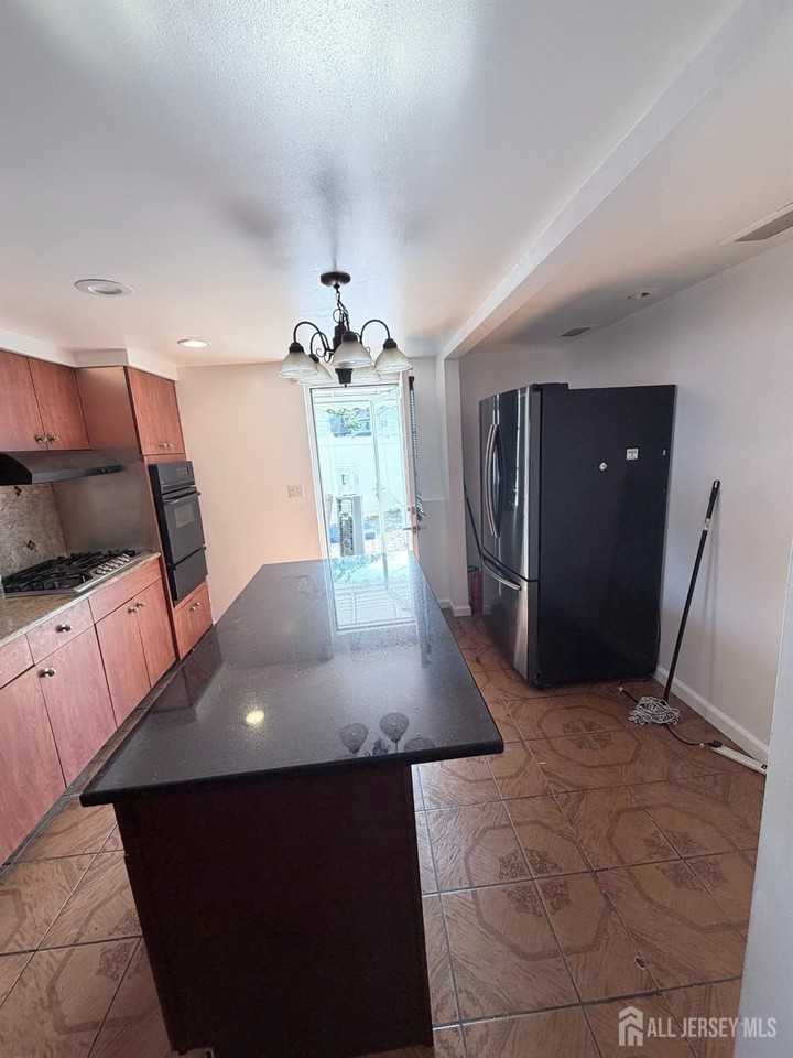 216 N Hill Rd - Photo 7 of 19