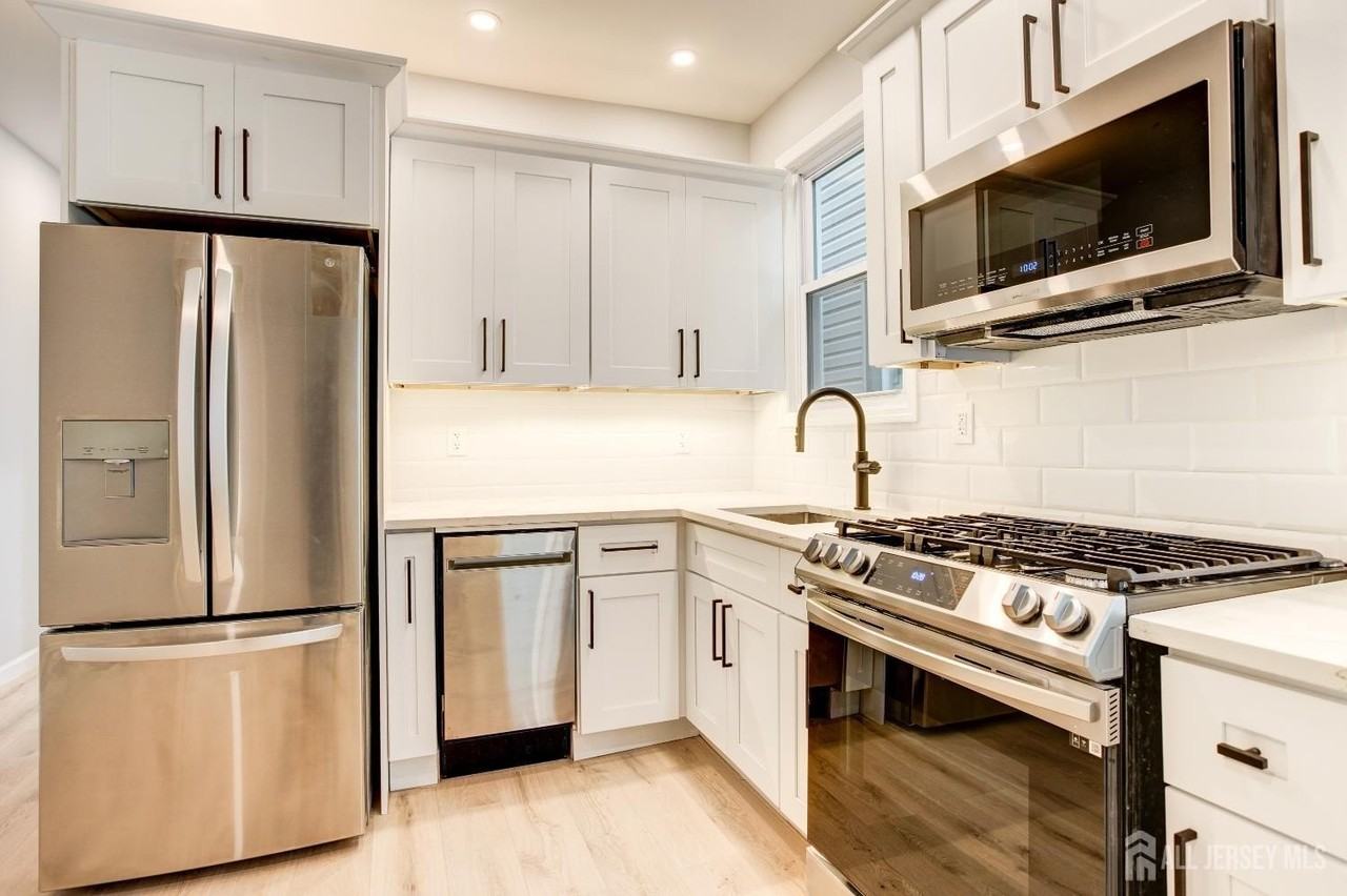 34 Millington Ave #1 - Photo 4 of 16