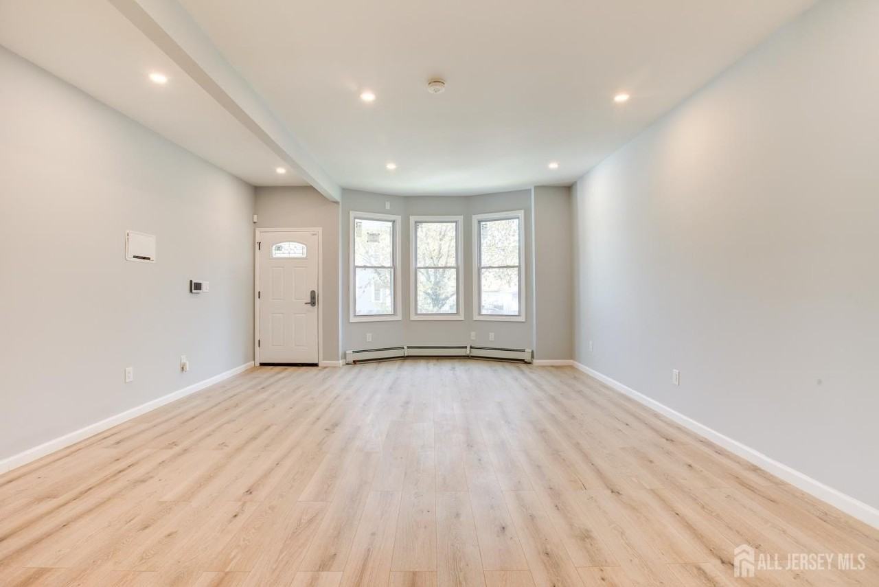 34 Millington Ave #1 - Photo 5 of 16