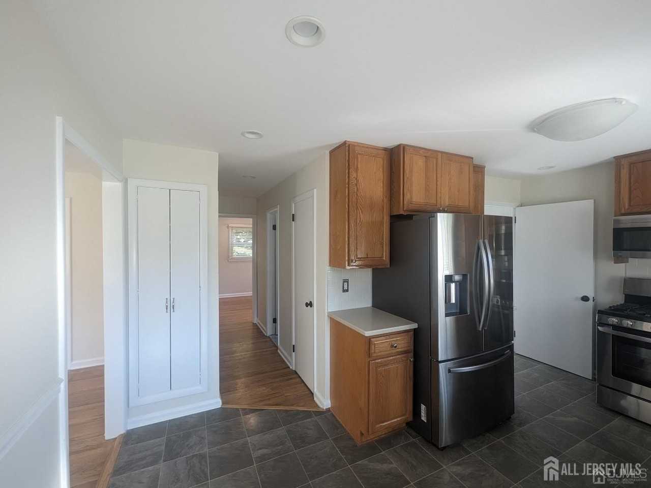 6 Hillside Ave - Photo 7 of 40