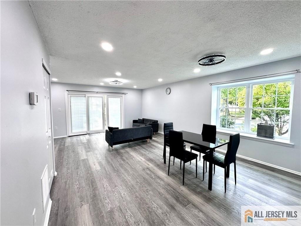 102 Goodwin Dr - Photo 5 of 14