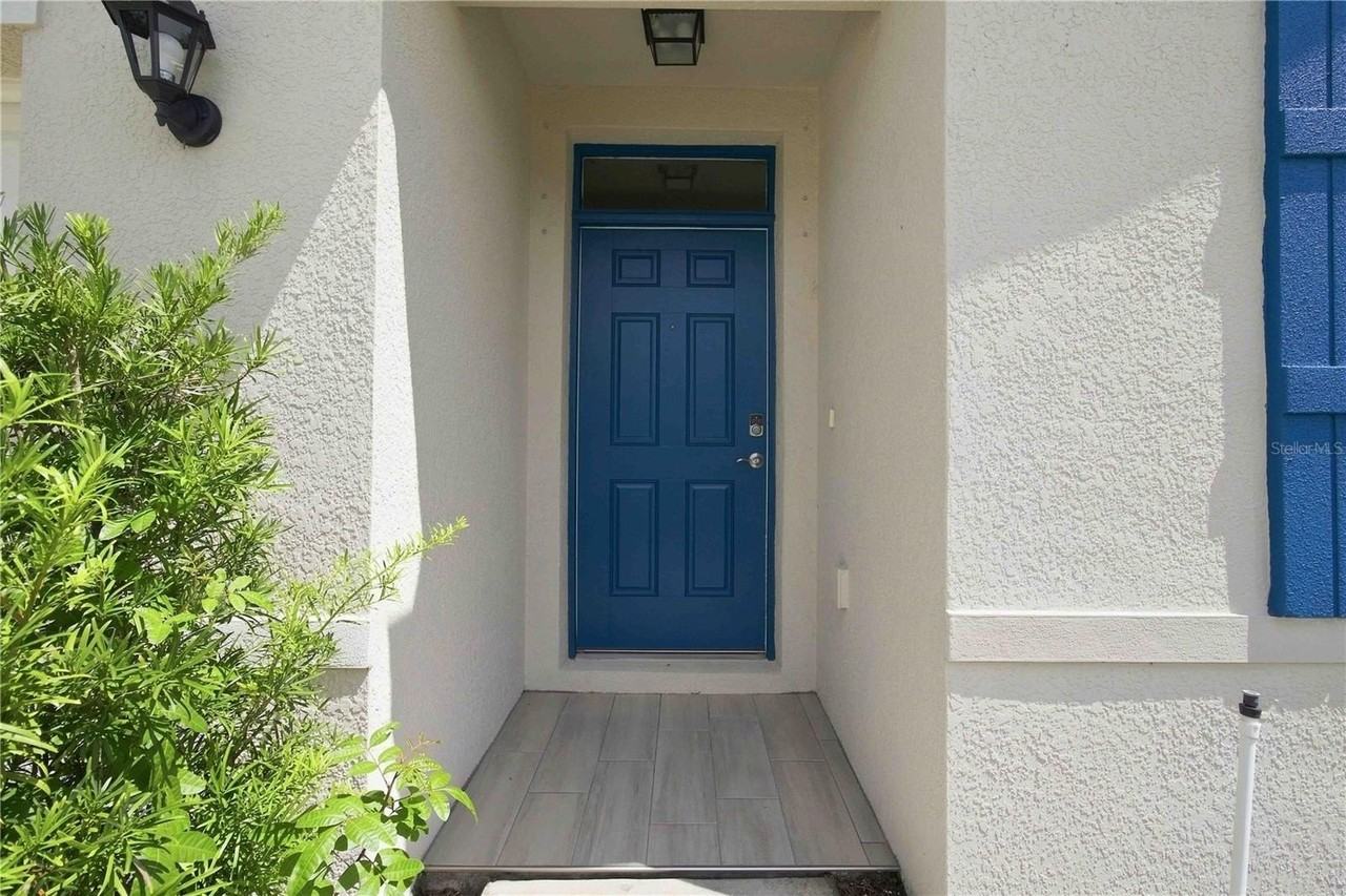 4042 Wayfarer Way - Photo 4 of 50