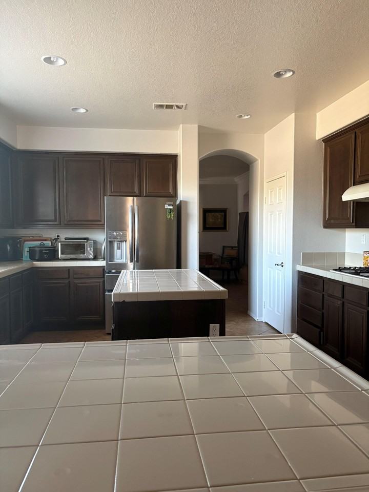 Tiverton Rd - Photo 7 of 10