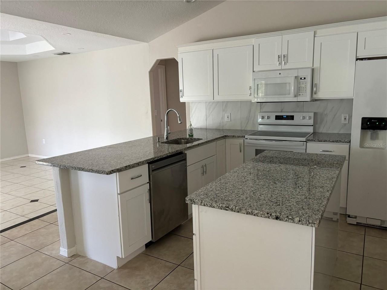4272 Pandora Rd - Photo 2 of 6