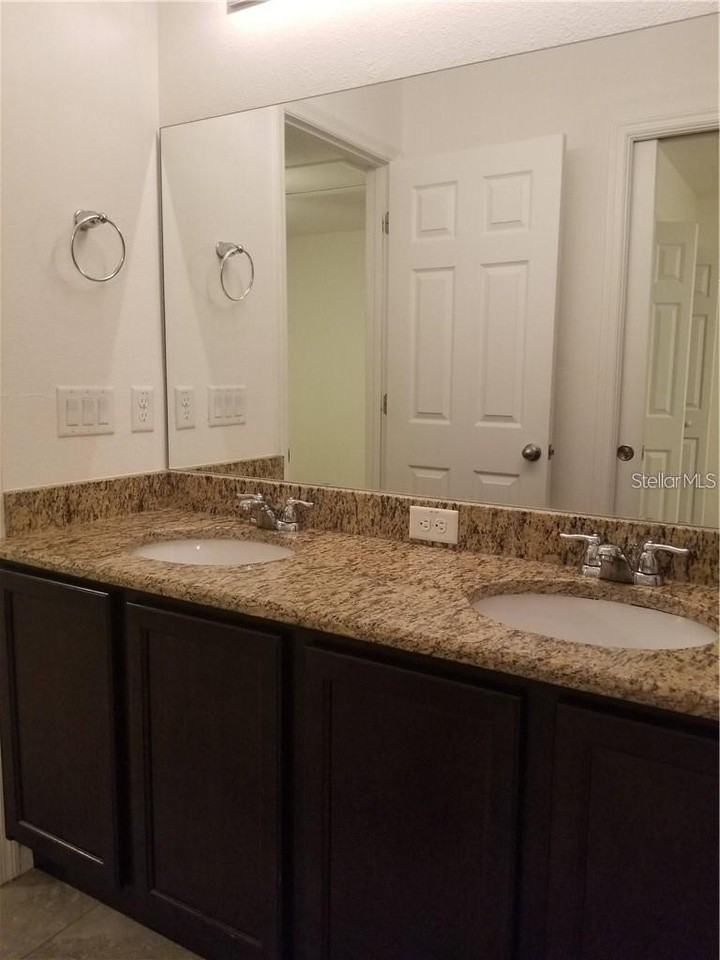 1906 Pontoon Pl - Photo 5 of 11