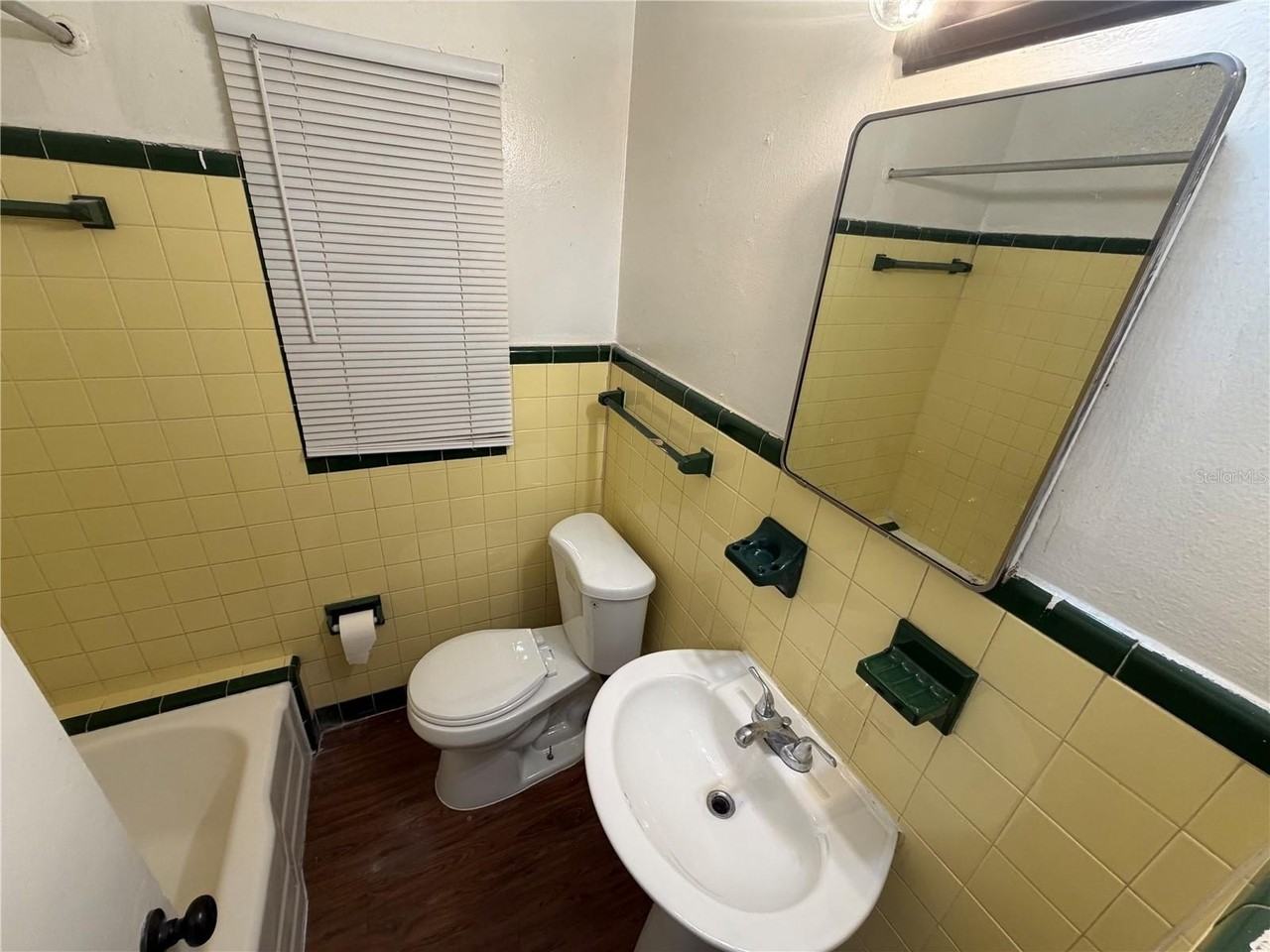 2107 S Mills Ave - Photo 6 of 9