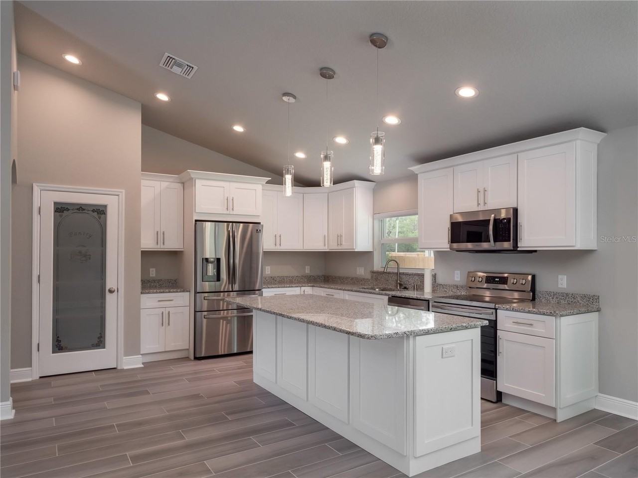 696 Marion Oaks Trl - Photo 3 of 46