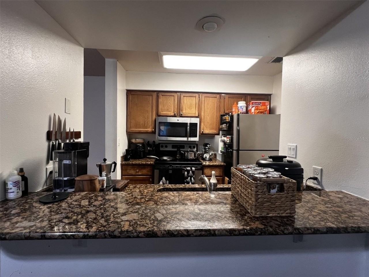 202 Riverbend Dr #204 - Photo 4 of 19