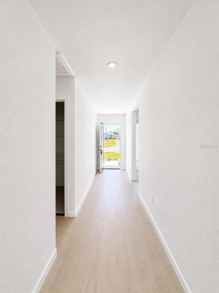 427 Artemis St - Photo 7 of 19