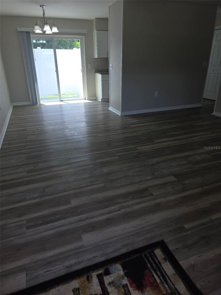 1013 W Dossey Rd - Photo 7 of 8