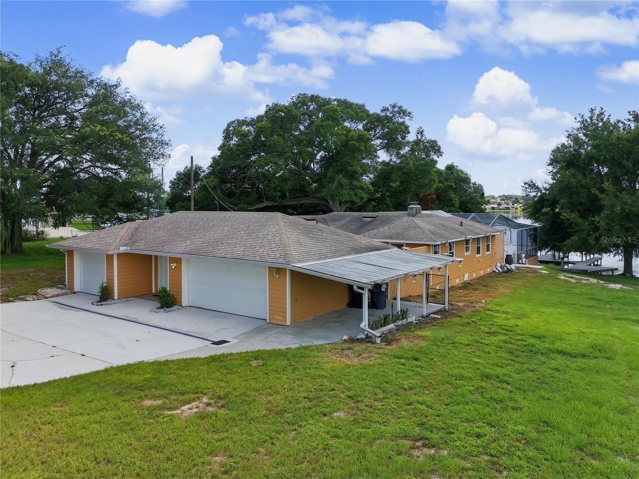 125 Lake Roy Dr - Photo 2 of 39