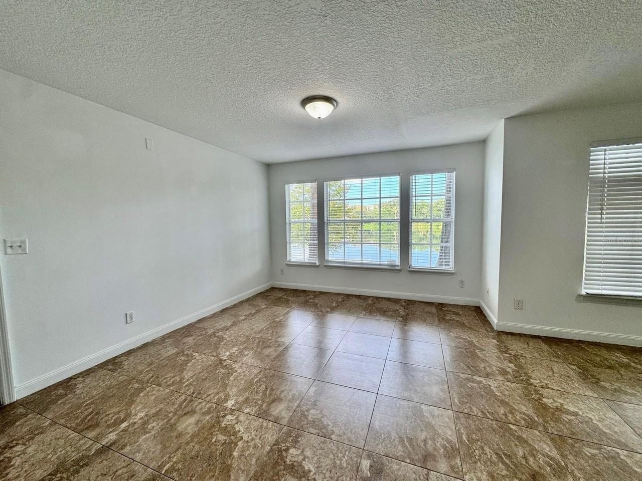 1079 S Hiawassee Rd #1112 - Photo 3 of 11