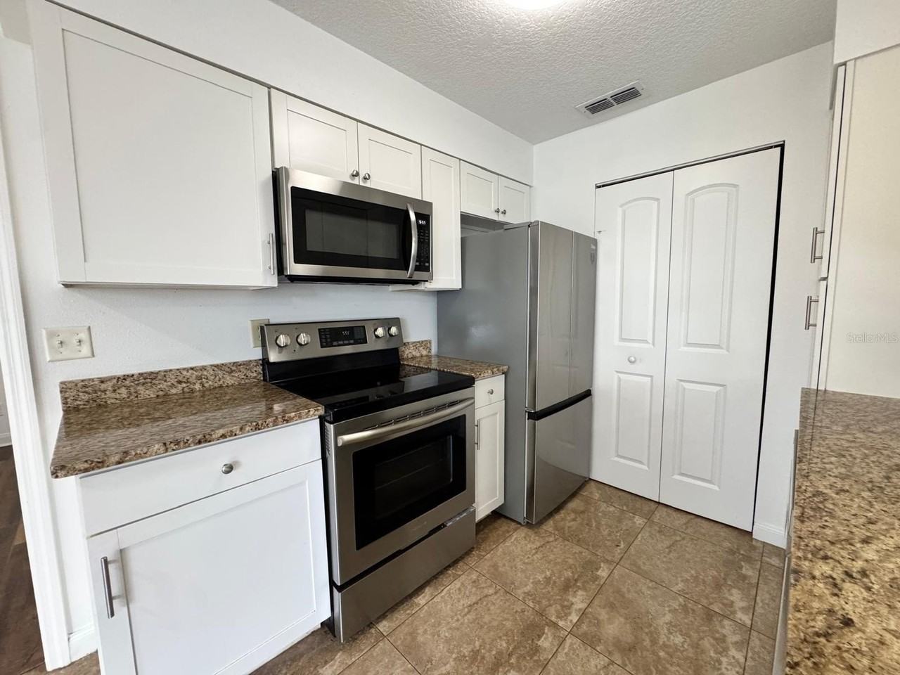 1079 S Hiawassee Rd #1112 - Photo 5 of 11