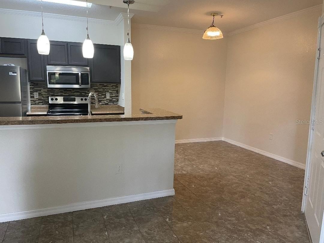 5602 Pinnacle Heights Cir #111 - Photo 5 of 19