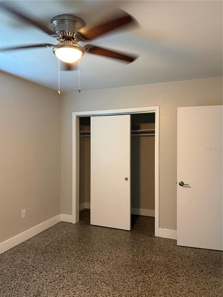 6024 Dr Martin Luther King Jr St N #6026 - Photo 7 of 10