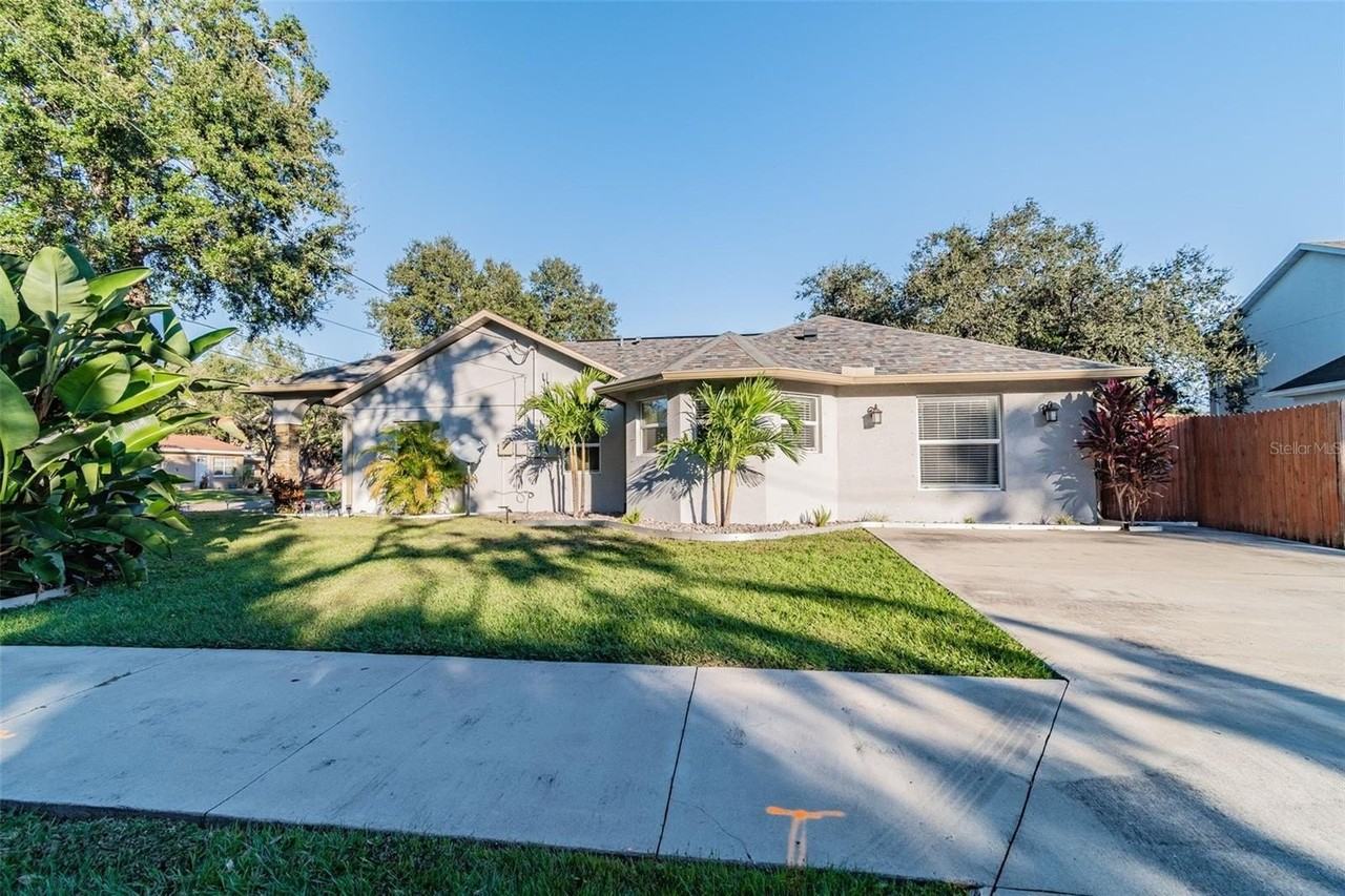 3208 W Napoleon Ave - Photo 2 of 48