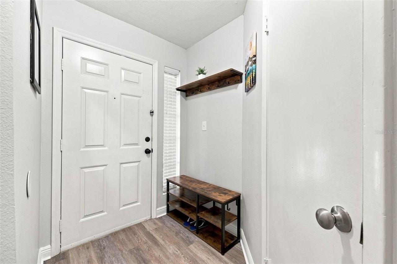 8630 Mallard Reserve Dr #203 - Photo 4 of 38