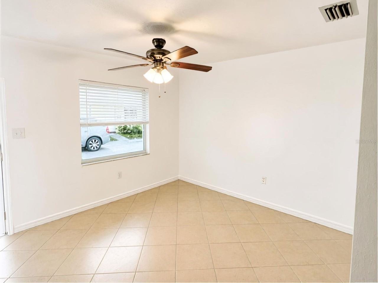 4934 Getner St - Photo 6 of 22