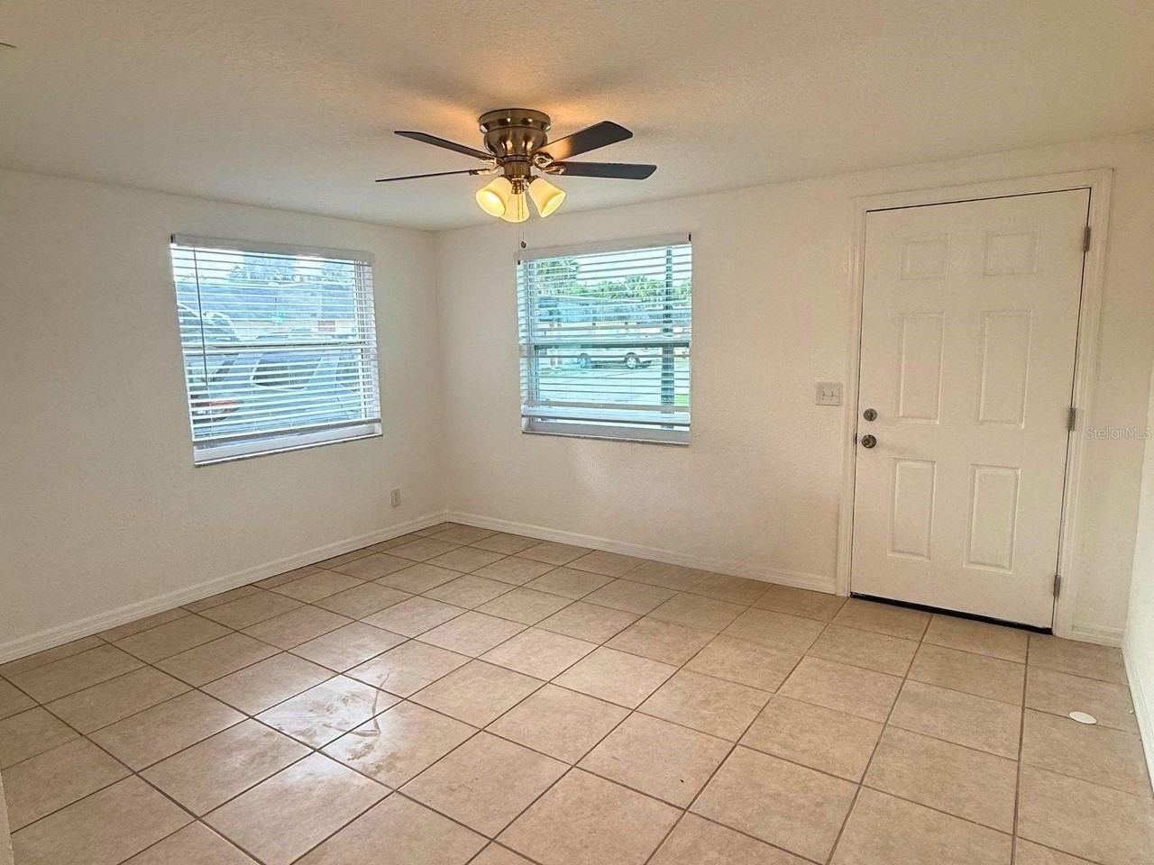 4934 Getner St - Photo 7 of 22