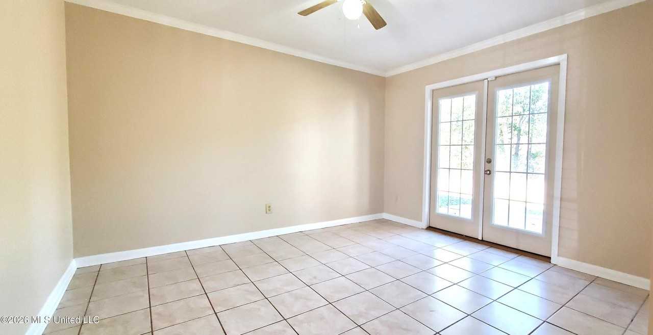 4205 Yosemite Dr - Photo 5 of 12
