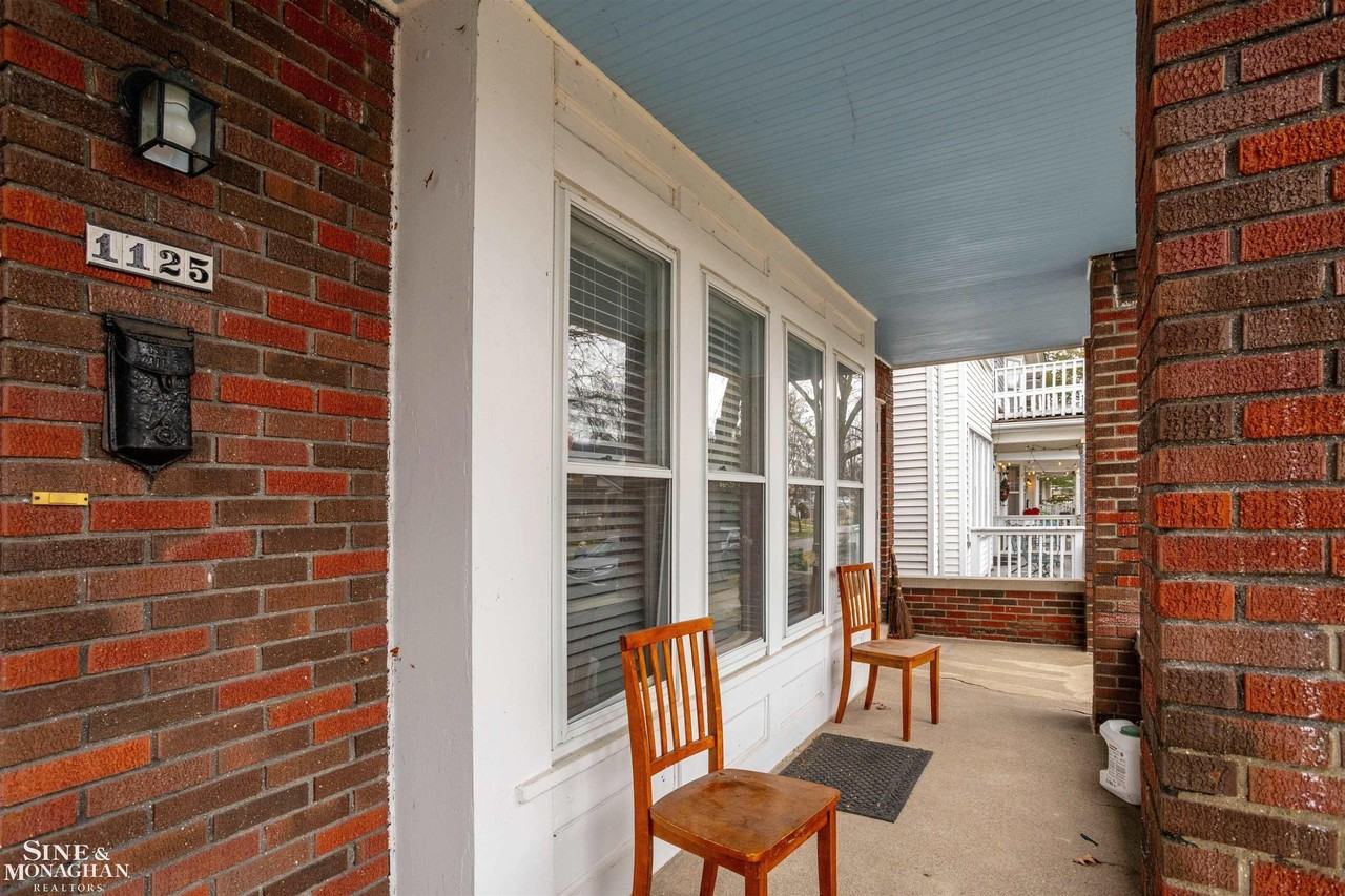 1125 Maryland St - Photo 2 of 25