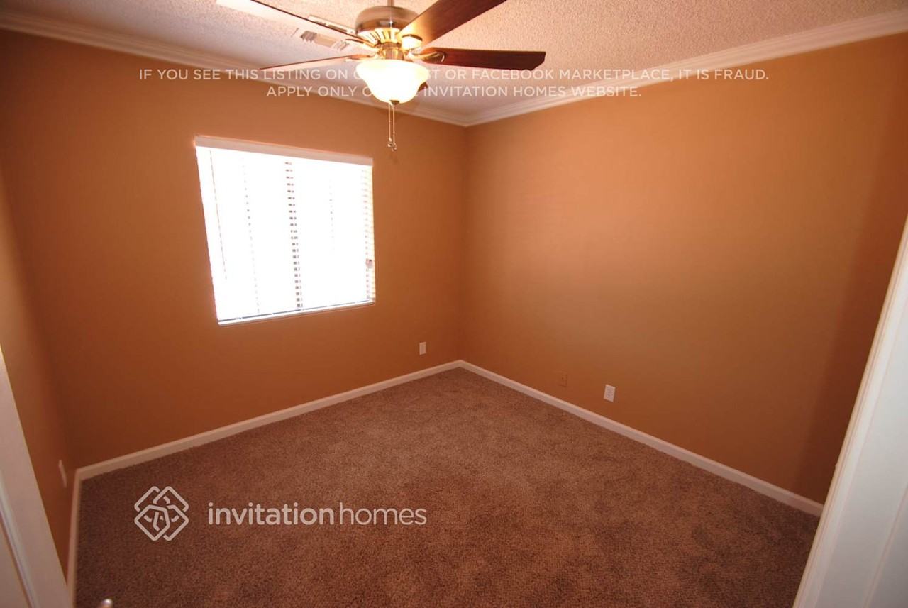 907 N Wedgewood Dr - Photo 7 of 15